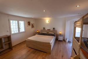 Villas Loft d'exception 350m2 spacieux et lumineux avec piscine a 15 min de la mer : photos des chambres