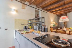 Pantero Apartment by RentComo