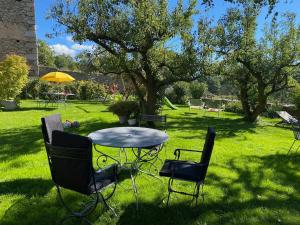 Catalunya Les 3 gîtes jardin vue montagne calme T2