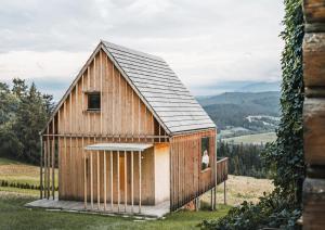 HONAY HOUSE with a stunning view of MOUNTAINS
