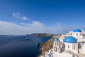 La Maltese Oia Luxury Suites Santorini Greece