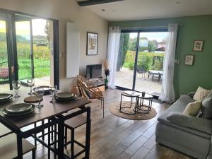 Maisons de vacances Gite au coeur des vignes, jacuzzi et sauna prives : photos des chambres