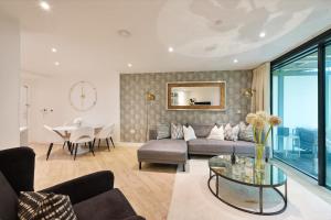 Luxury Boutique Designer Apartment- Tube Access- Zone 1
