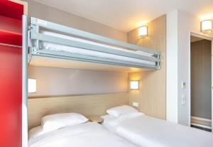 Hotels B&B HOTEL Lyon Aeroport Saint-Quentin-Fallavier : photos des chambres