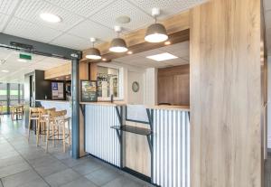 Hotels B&B HOTEL Lyon Aeroport Saint-Quentin-Fallavier : photos des chambres