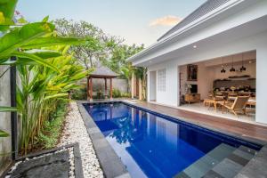 Arts Biyu Villa Two-Bedroom with Private Pool Kuta