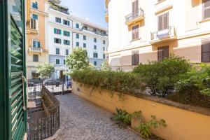 Faleria Second by Rental in Rome