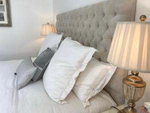 Villas Luxurious Townhouse 10 mins walk to Epernay centre : photos des chambres