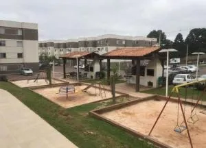 Aconchegante apartamento em condomínio clube a 15 minutos do hospital do Rocio - 坎普拉古