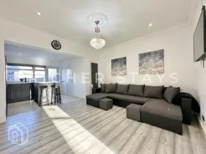 Modern 1-2 Bedroom East LDN Flat with Private Garden - East Ham
