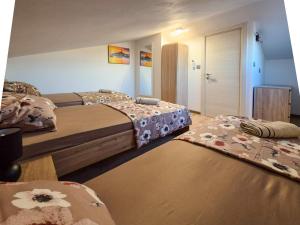 Bijeg u mir, Dvosobni apartman