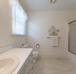 Beachfront cottage on North Shore Grand Haven