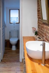 Maisons de vacances La Maison Bleue, terrasses et vue panoramique mer : photos des chambres