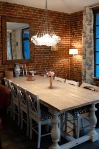 Maisons de vacances La Maison Bleue, terrasses et vue panoramique mer : photos des chambres