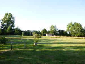Maisons de vacances Gites O Ptit Bonheur - Vendee - 2 Maisons de 85 m2 chacune avec piscine exterieure chauffee & couverte : Maison 3 Chambres 