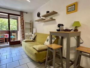 Appartement 2 pièces dans résidence avec piscine 4 couchages AR510-0116