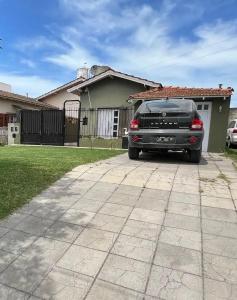 Departamento en avenida 10 con garage cubierto
