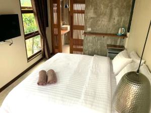 ธนสาร ดงละคร