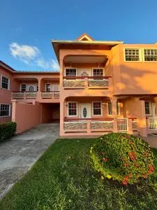 Sante Fe Condos in Rodney Bay - 洛尼湾村