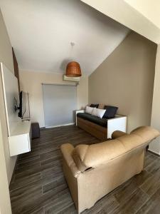 Apart Lucila- Casa equipada, zona residencial 1 dormitorio, asador y pileta