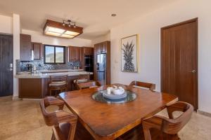 Sol Pacifico Deluxe Oceanfront Condo