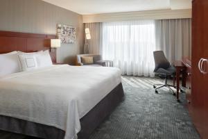 Courtyard by Marriott Kingston Highway 401