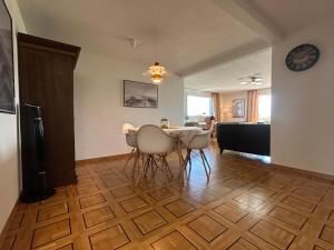 Apartment in Swiss Chalet Träumli