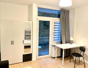 Tolles neues Apartment mit Balkon, EBK, Wlan, Smart TV, Netflix