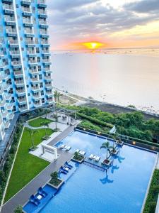 Stunning 2BR across Okada Manila with Sunset View