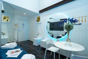 Standard Double Room room in Skyhouse Chiaia