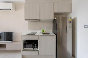 Luxury Condo Libary Pool Gym BTS King Bed