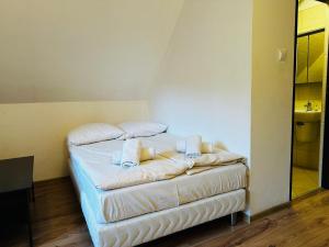 Nad Grajcarkiem domki i pokoje