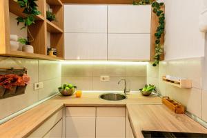 Grand Gallery with Cinema & Balcony Old Town