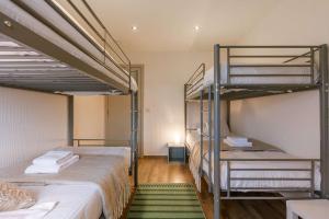 Cozy apartment with balcony with parking