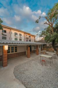 Cozy home near old town and airport