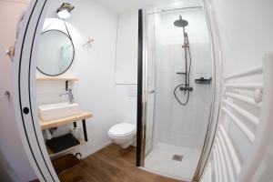Appartements charmant studio renove port de peche - 2 personnes : photos des chambres