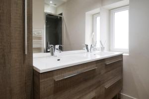 Appartements Appartement renove idealement situe dans le centre pieton des Sables d-Olonne : photos des chambres