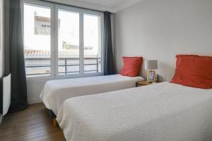 Appartements Appartement renove idealement situe dans le centre pieton des Sables d-Olonne : photos des chambres