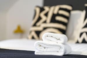 Cross Road Apartment