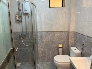 FamilyNest Kilimani-3BR ,Heated Pool, Play area Garden near Yaya, China City