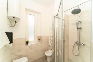 1 B&Business Torino - 50 mt dalle Molinette, 300 mt da Metro Spezia, 1k m da Lingotto Fiere