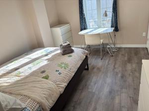 2 beds suit - 3hvězdičkové hotely ve městě Kitchener