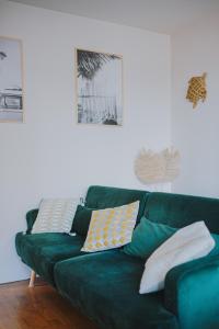Appartements Le Cote Ouest - 2 Bedroom Apartment with Garage : photos des chambres