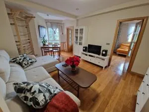 Apartamento de 2 habitaciones en Batan - Cuatro Vientos