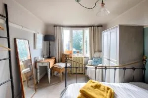 The High Street, Ardingly, West Sussex - West Hoathley