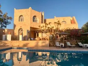 Le Domaine d'Eden - Villa luxueuse, piscine, spa et personnel - El Hassaïne