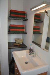 Villas Domaine du Piol - Luberon - Piscine privee - Clim - Beach Volley : photos des chambres