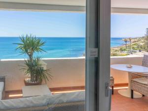 Bliss Luz Horizon - Panoramic Sea View - 50m to Beach - Central Praia da Luz - Walk distance to Everywhere