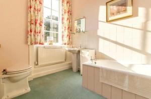 The North Wing of Wroughton Country Retreat