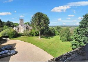 The North Wing of Wroughton Country Retreat